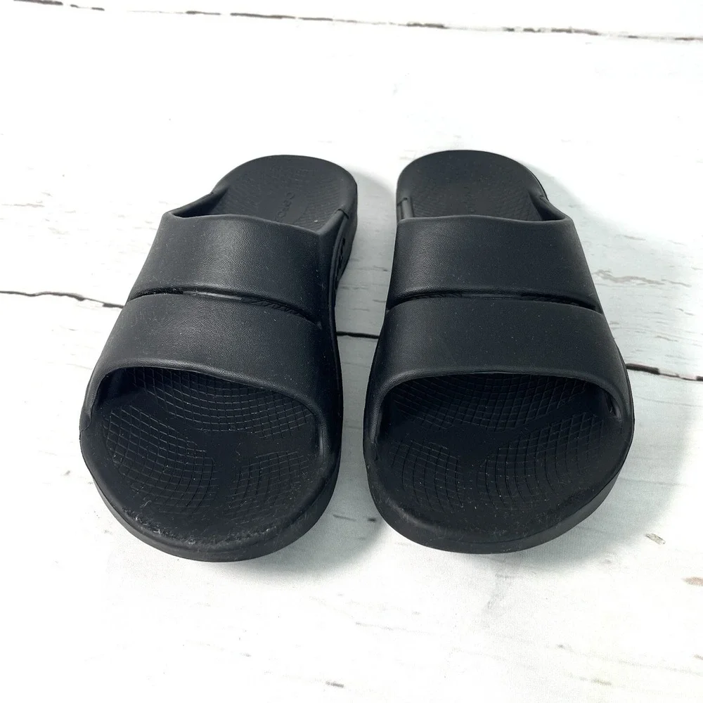 Oofos Ooahh Slide Womens Size 11 Men's Size 9 Black Comfort Recovery Sandals